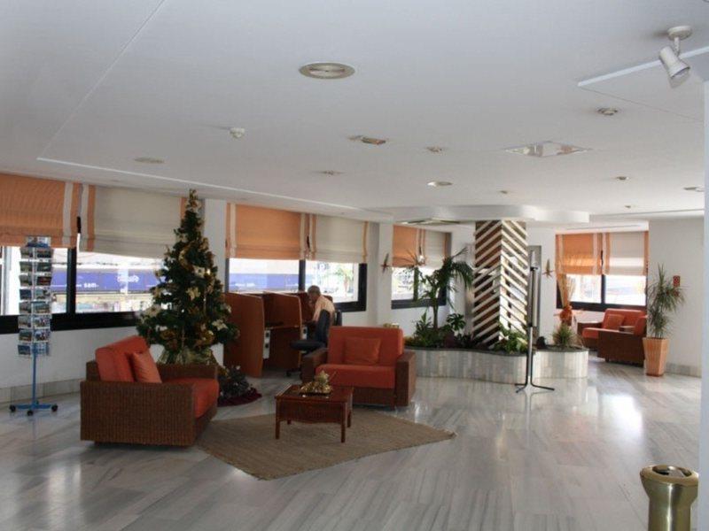 Lancelot Hotel