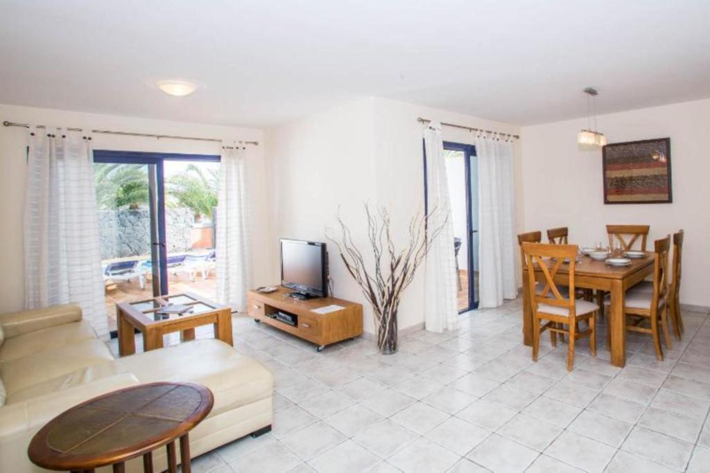 Carioca Villa *