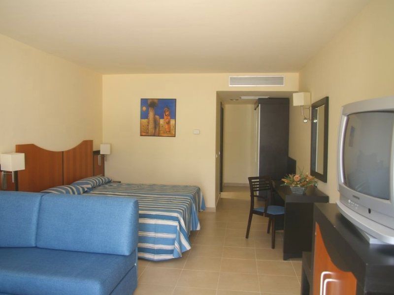 Costas Hotel