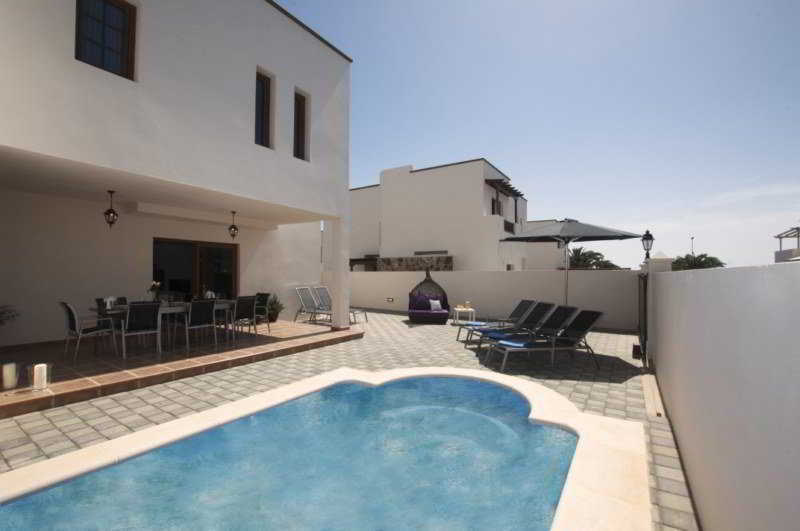 Caletas Village Costa Teguise