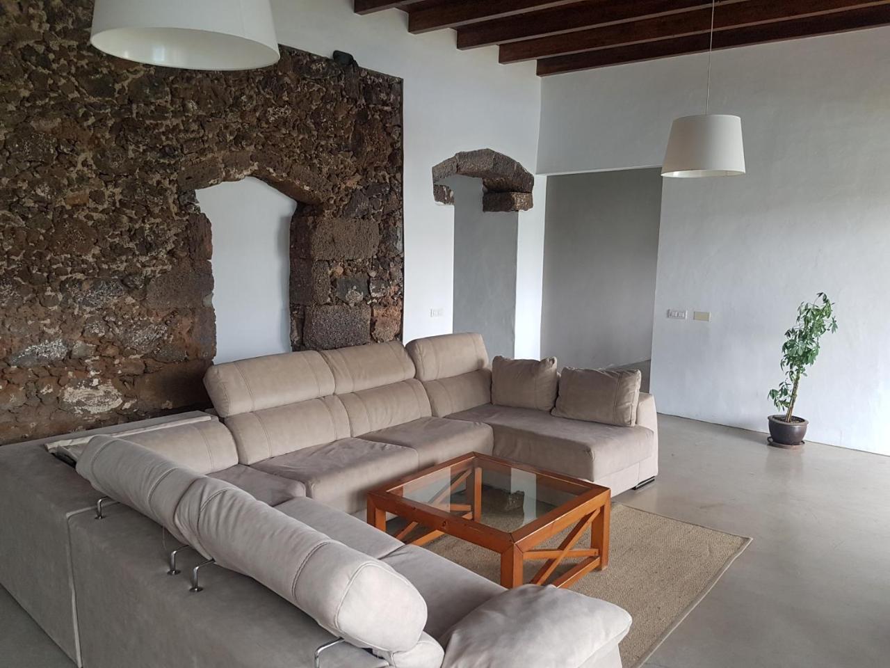 Hotelito Rural Flor De Timanfaya Casa rural Tinajo