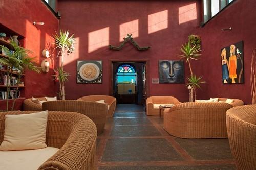 Salinas Hotel *
