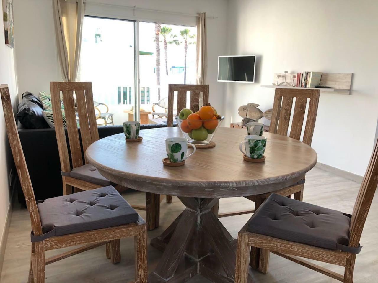 Apartamento Sea Breeze With Shared Pool And Near The Beach