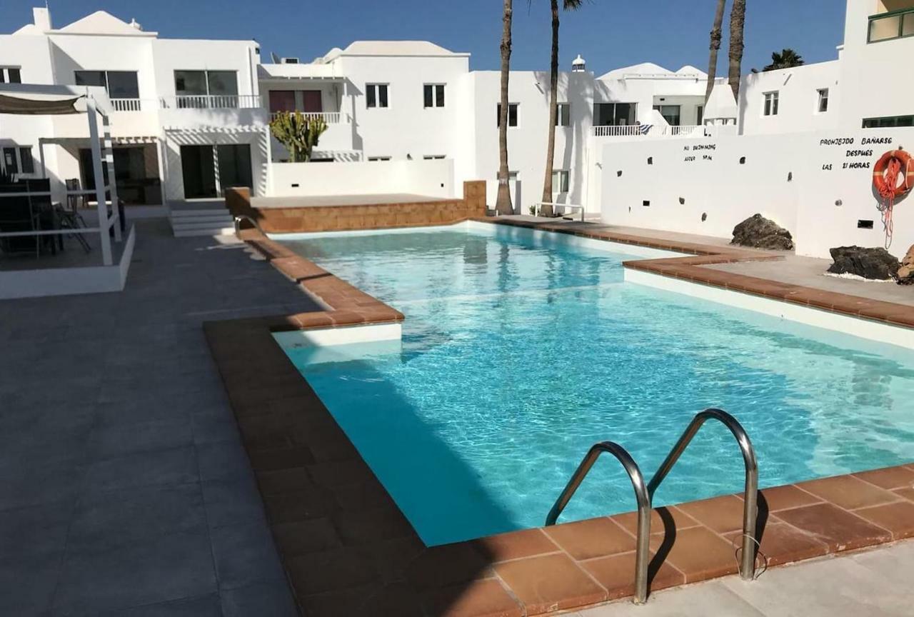 Sea Breeze With Shared Pool And Near The Beach Apartamento Costa Teguise