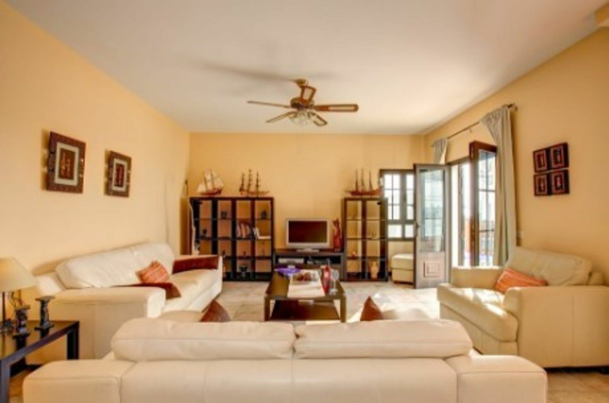 Villa Mariola