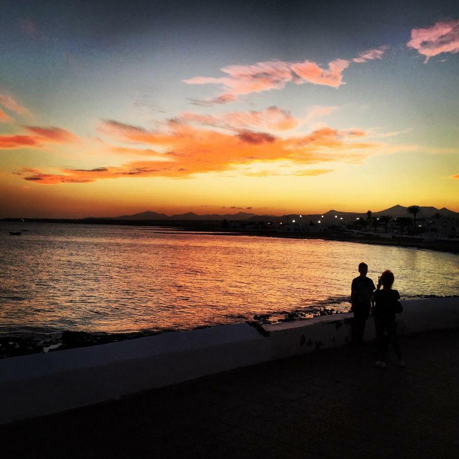 Frente Al Mar *