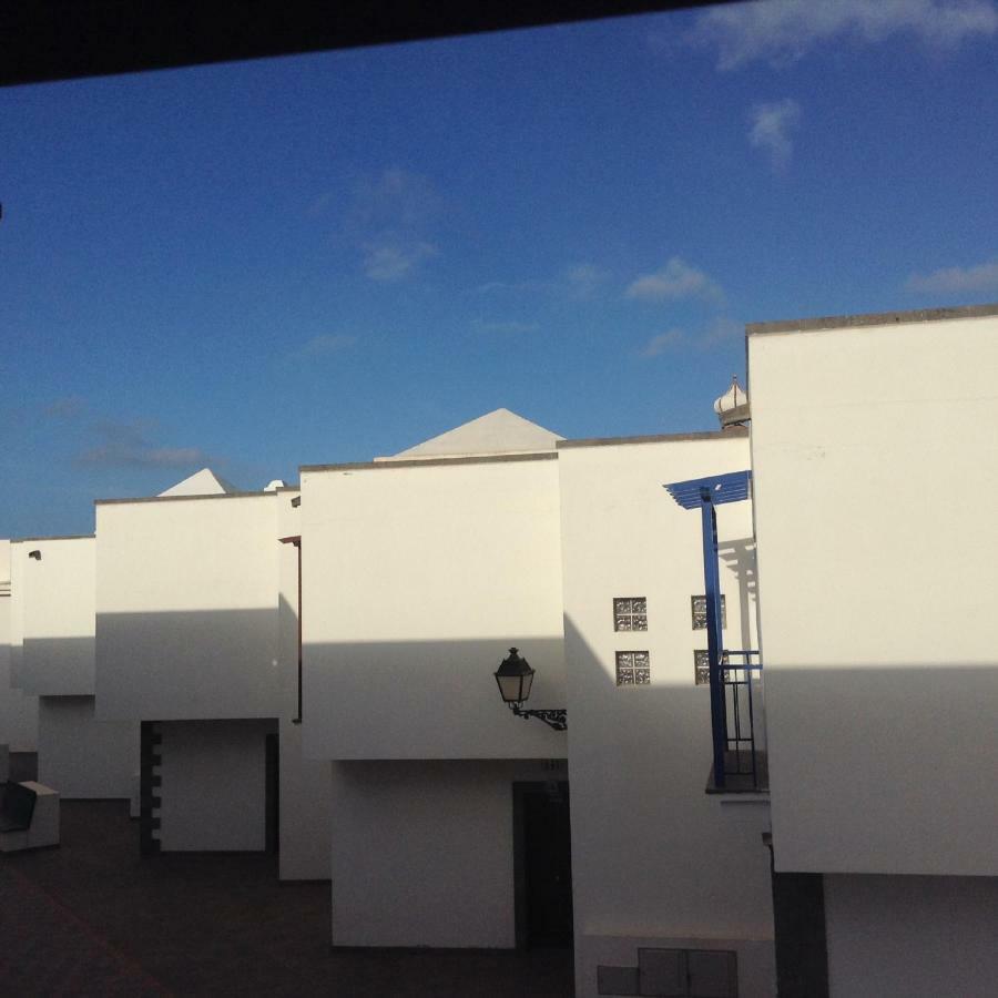 Antonia Playa Blanca * Playa Blanca (Lanzarote)