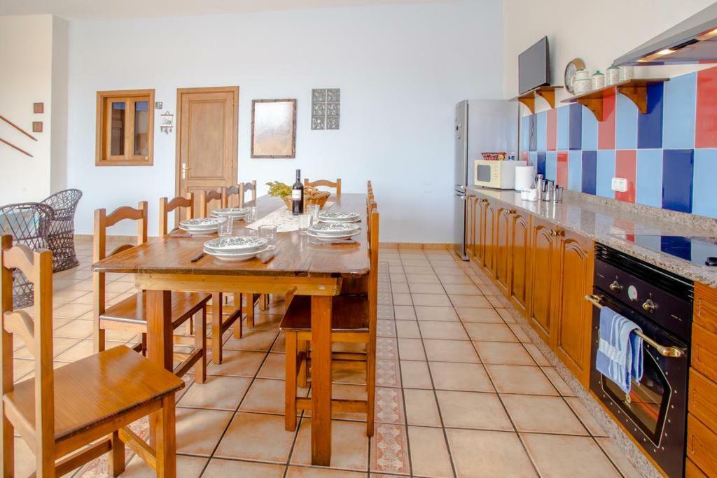 Casa Caleta Holiday home *