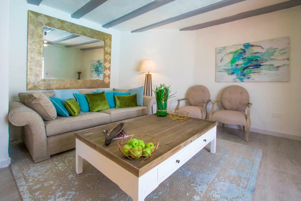 Villa Deluxe Designer Historic Via Lactea, Panoramic Sea Views, Own Private Heated Pool And Subtropical Garden