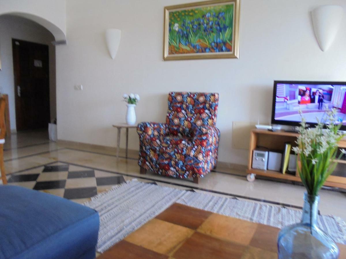 Ambar Cherry Villa