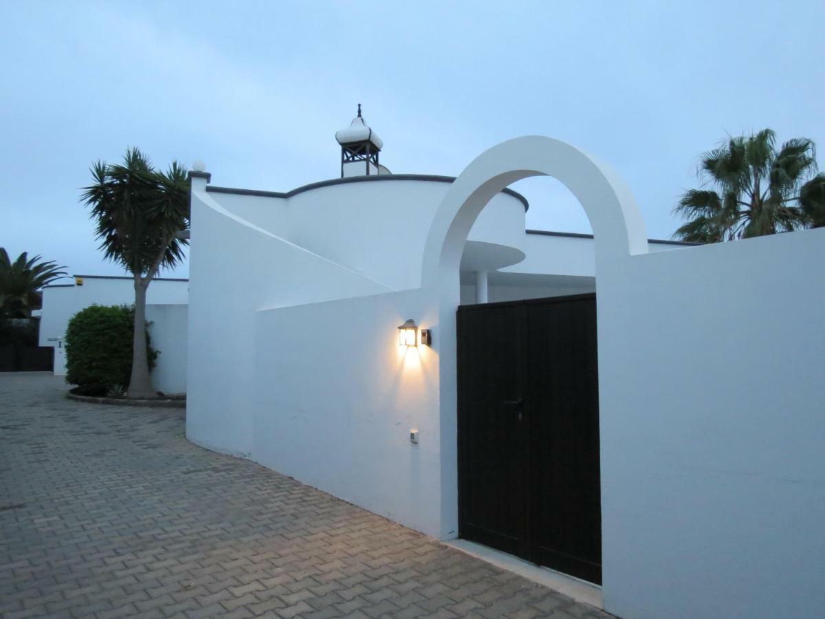 Villa Sol Y Luna Near Playa Flamingo, Car Not Essential Playa Blanca (Lanzarote)