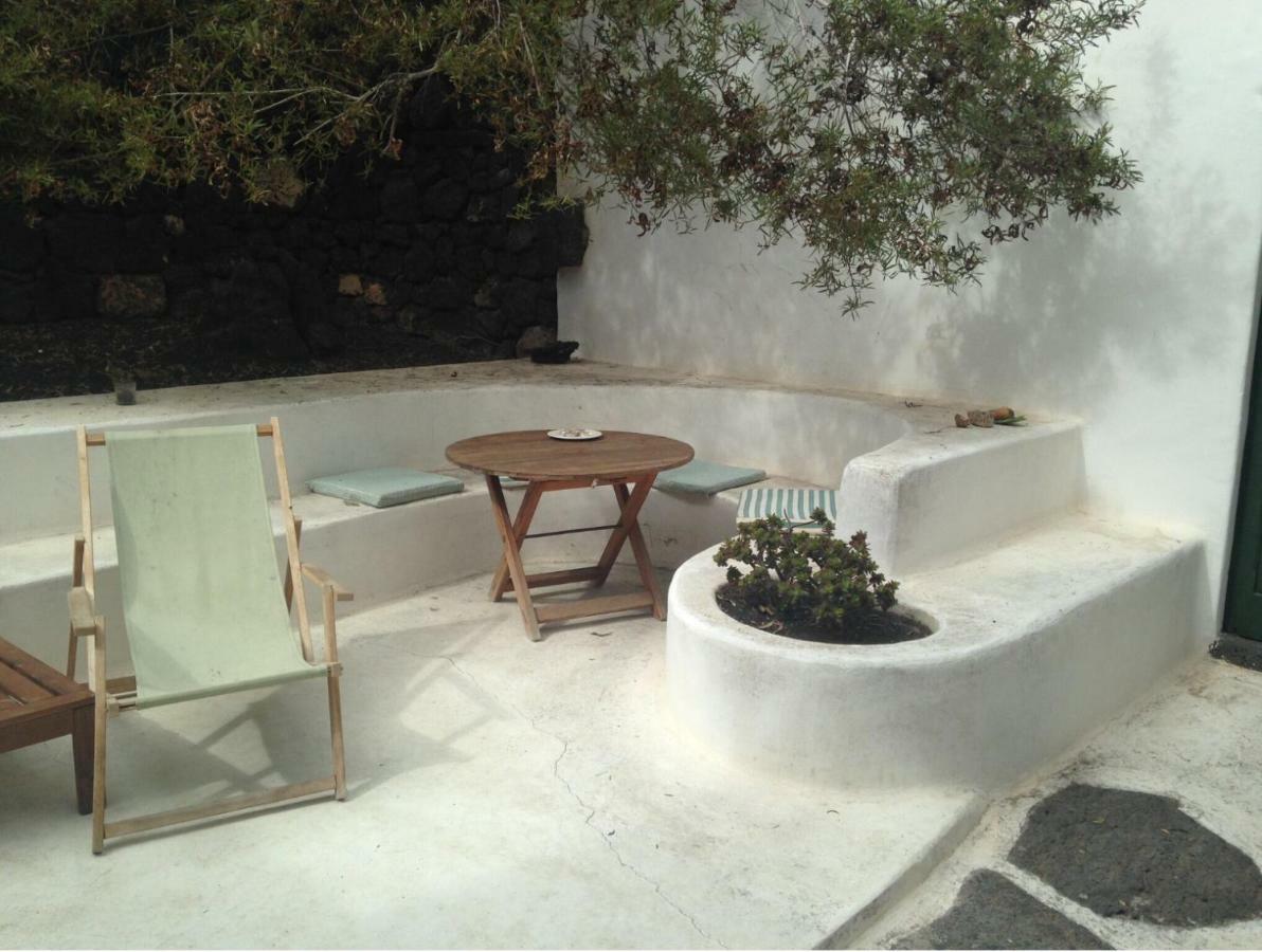 Patio Ii At Bed & Breakfast La Asomada (Lanzarote)