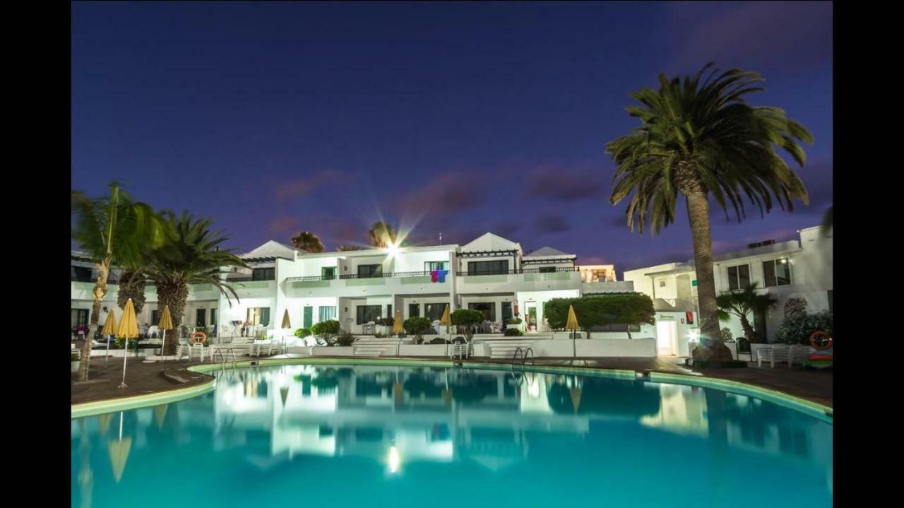 Beach Club *