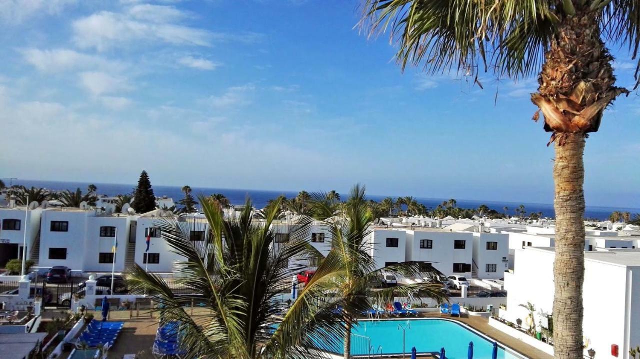 Aguazul - A Pie De Piscina Y Vistas Al Mar