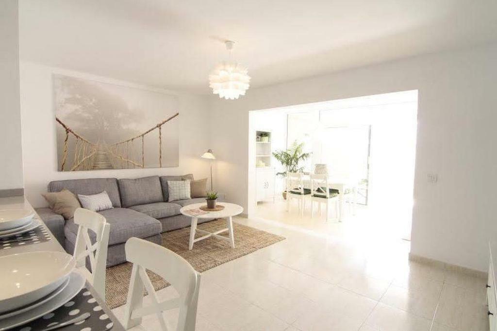 Ground Floor With Private Garden, Charcos Costa Teguise