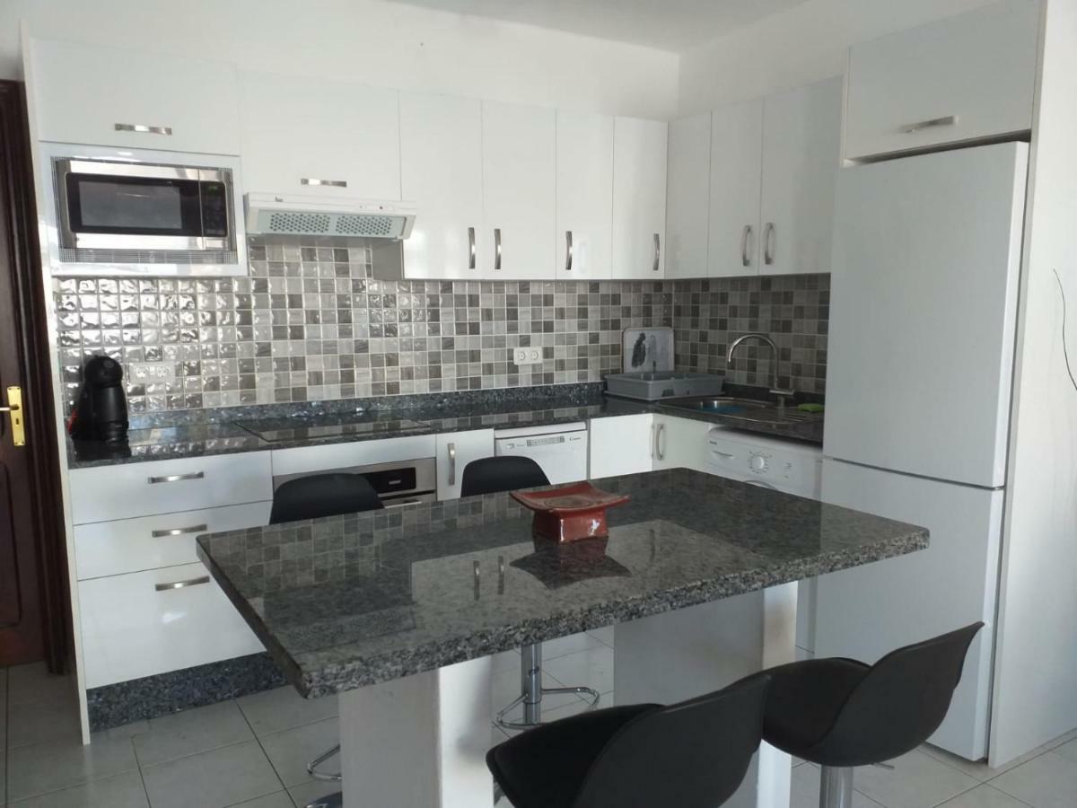 Playa Bastian - Piscina Climatizada - Wifi - Playa 1 Min. Apartment *