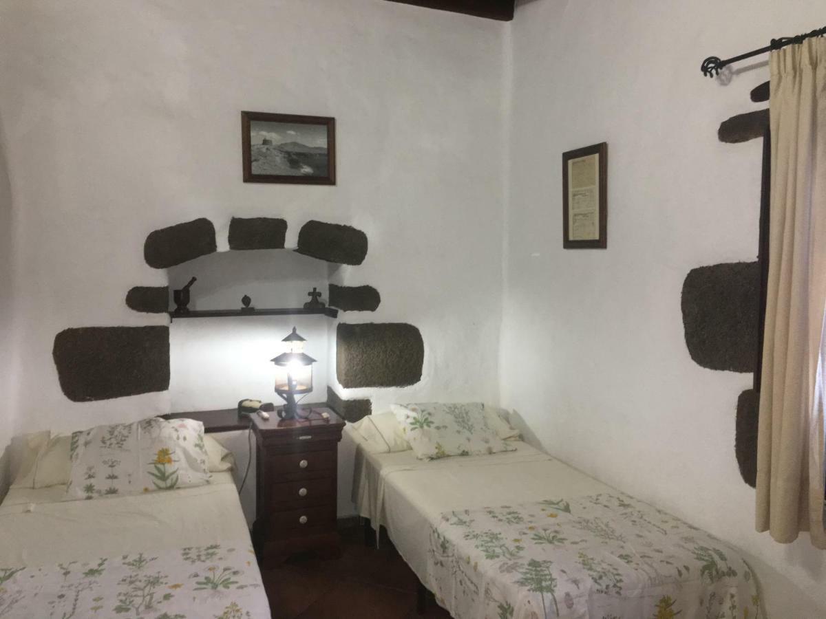 El Caserio De Gueime Con Piscina Climatizada Country house