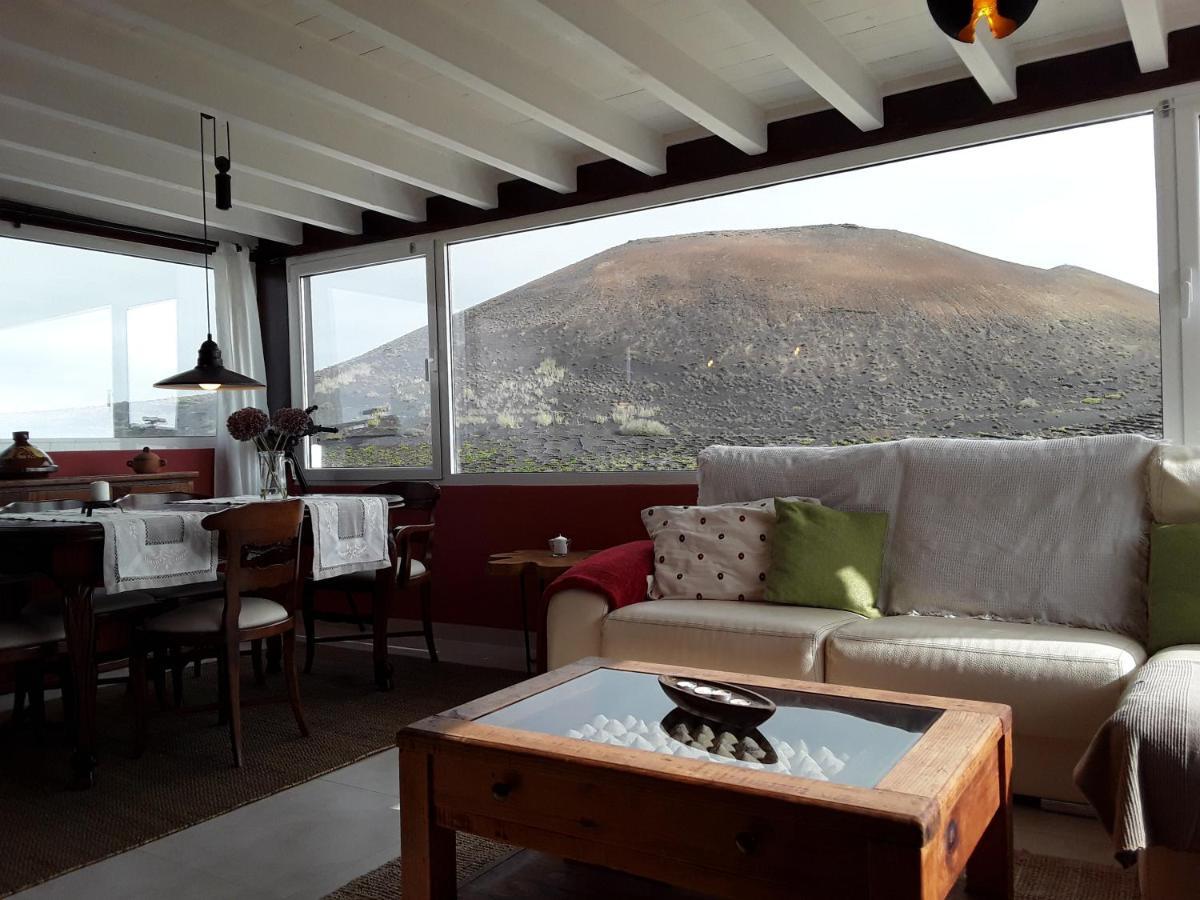 Mirador De Volcanes Masdache