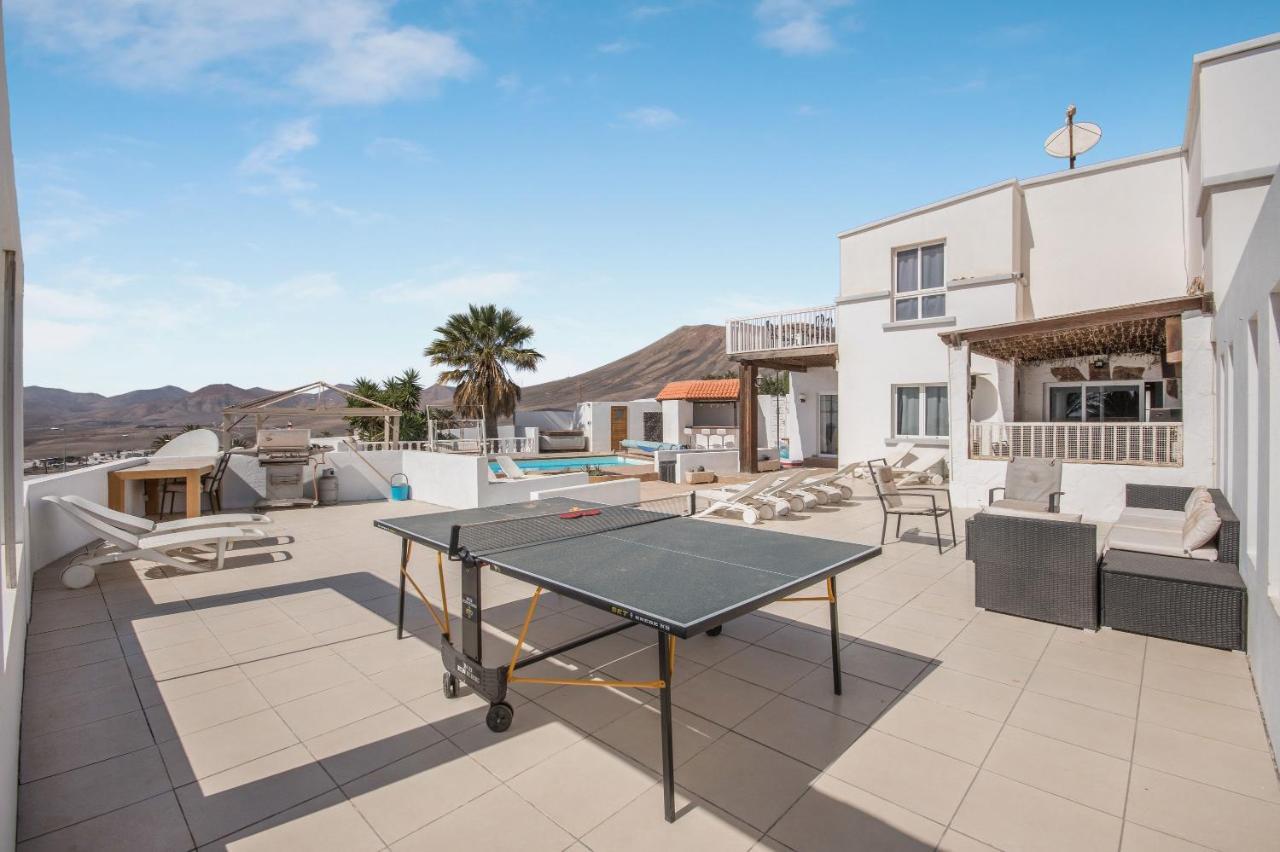 Casa Nira Villa Mácher