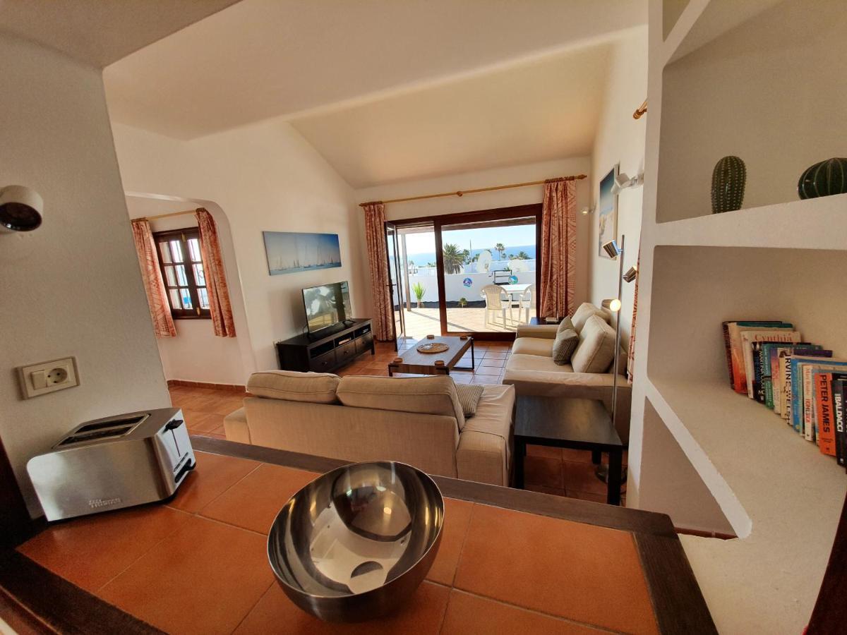 2 Bedroom 'the Bungalow' With Private Heated Pool.