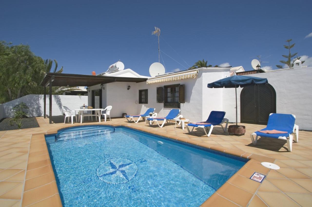 Villa 2 Bedroom 'the Bungalow' With Private Heated Pool. Puerto del Carmen (Lanzarote)