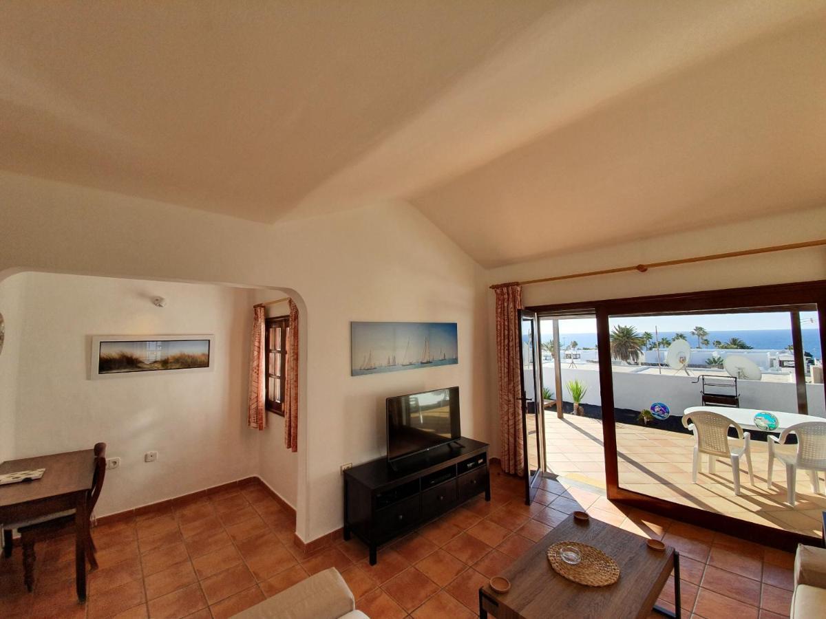 2 Bedroom 'the Bungalow' With Private Heated Pool.
