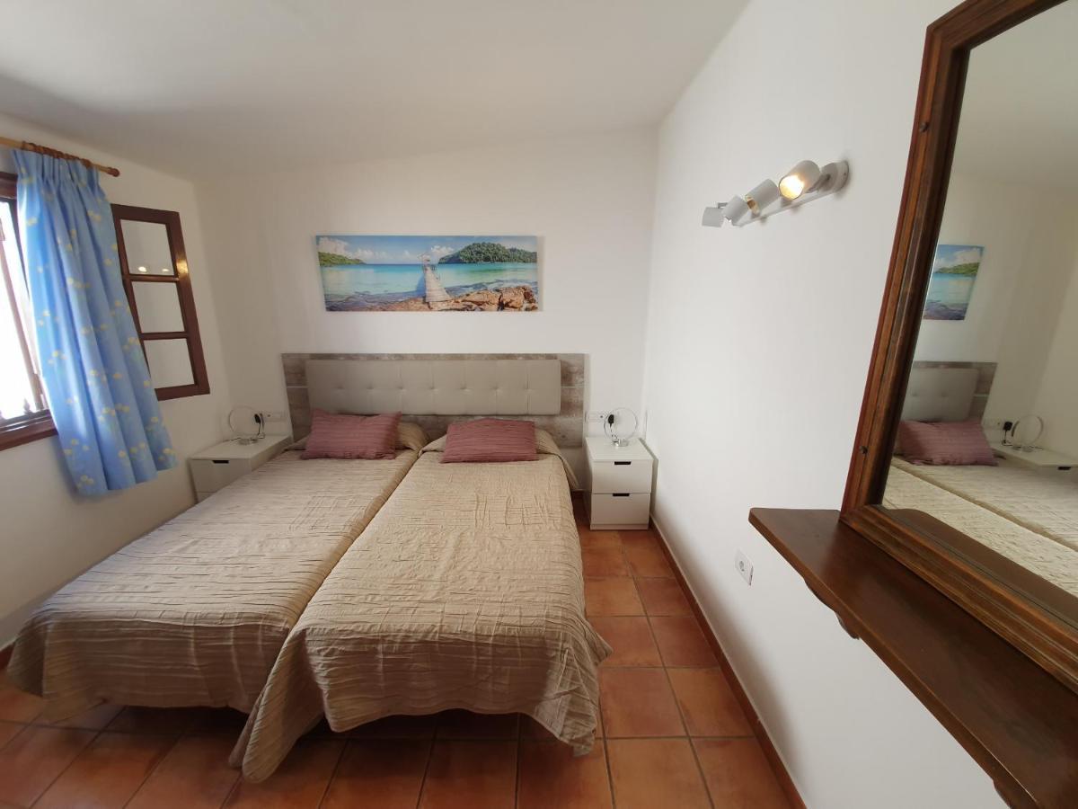 2 Bedroom 'the Bungalow' With Private Heated Pool.