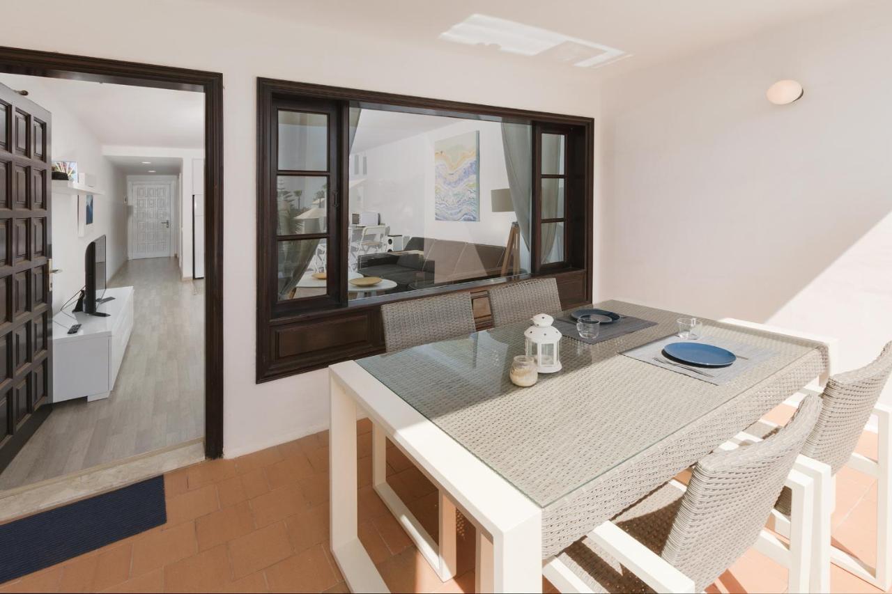 Conylanza Bastian Beach Apartamento *