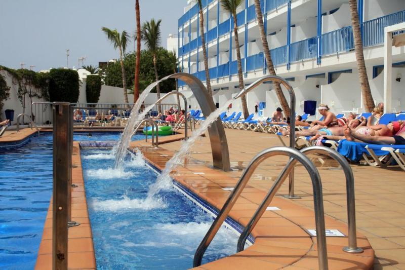 Hotel Costa Volcan And