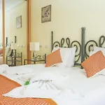 Arrecife Sands- Seafront Apartment - Sea Views - Private Underground Parking