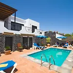 4 Bedroom Villa Saturn With Private Heated Pool