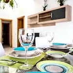 Comfortable House In Tias With Free Parking