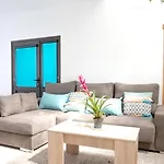 Comfortable House In Tias With Free Parking