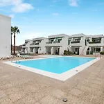 Charming Apartment In Tias With Shared Pool 50 M²
