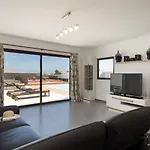 Villa Chinamar by Villa Plus