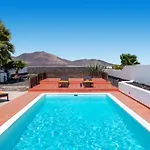 Villa Chinamar by Villa Plus