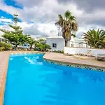 Luxurious Bungalow A2 In A Quiet Complex With Pool 100M From The Sea