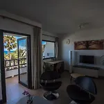 Casa Coral With Sea Views & Ac