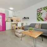 Purple Volcano Apartment, Free Access To The Fariones Sports Center