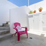 Purple Volcano Apartment, Free Access To The Fariones Sports Center
