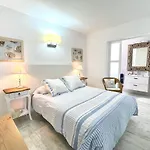 Seashell Beach House On The Frontline Of The Ocean