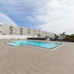 Moderno Apartamento con piscina en Costa Teguise