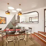 Villa Atlantis I