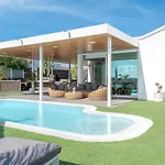 Hyde Park Lane Villas