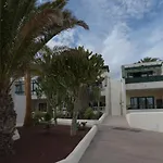 Suri Costa Teguise