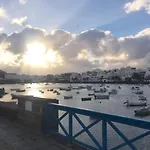 Casa Pescado A La Sombra De Un Drago