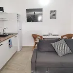 Apartamentos Anjomacar B