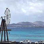 Blanca Frente Al Mar
