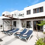 Puerto Chico E