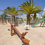 Apartamentos La Peñita